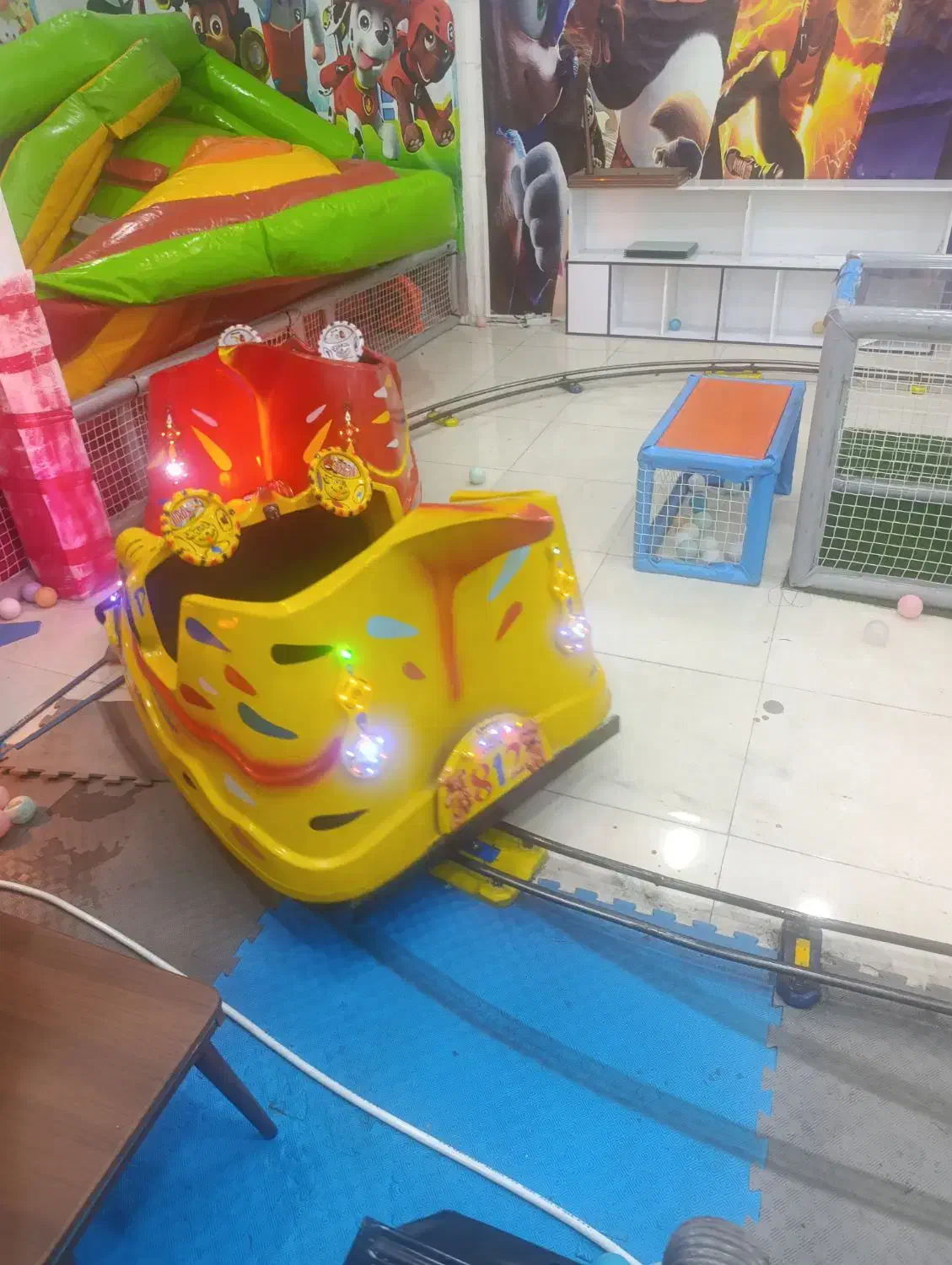 قطار شهربازی|کالسکه و لوازم جانبی|دیواندره, |دیوار