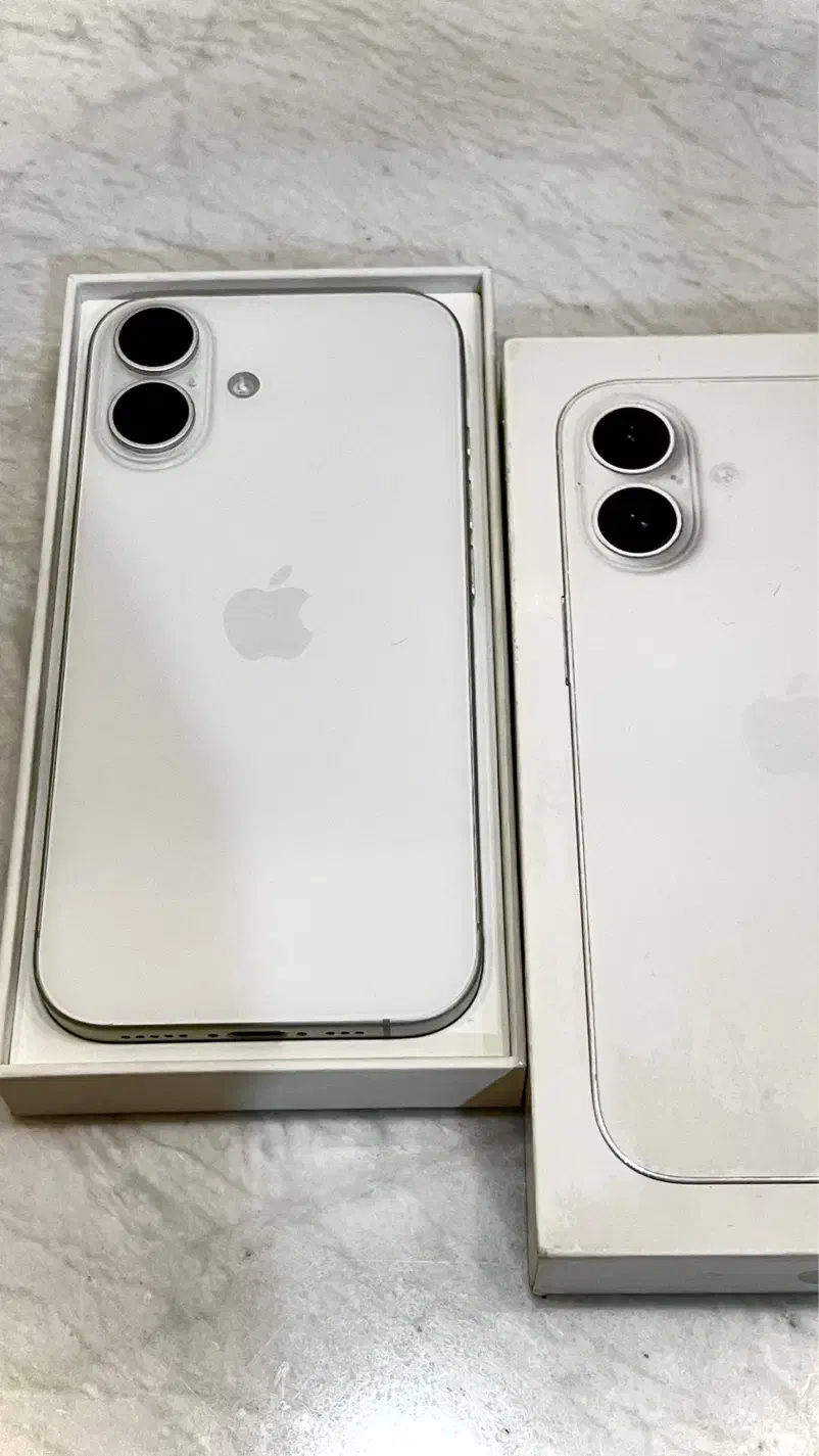 اپل IPHONE 16/رنگ سفیدTITANIUM|موبایل|شیراز, ملاصدرا|دیوار