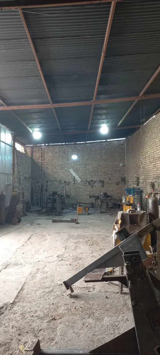 کارگاهی به متراژ ۳۷۰ متر که ۱۲۰ متر آن سوله میباشد|اجارهٔ دفتر صنعتی، کشاورزی، تجاری|خمینیشهر, |دیوار