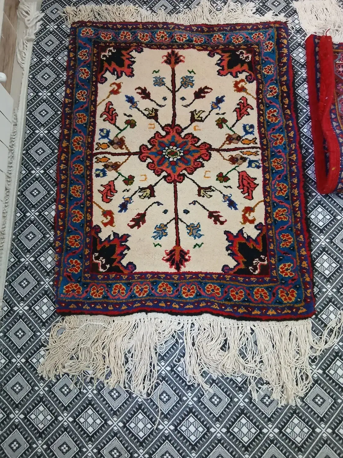 فرش دستبافت|فرش|مهربان, |دیوار