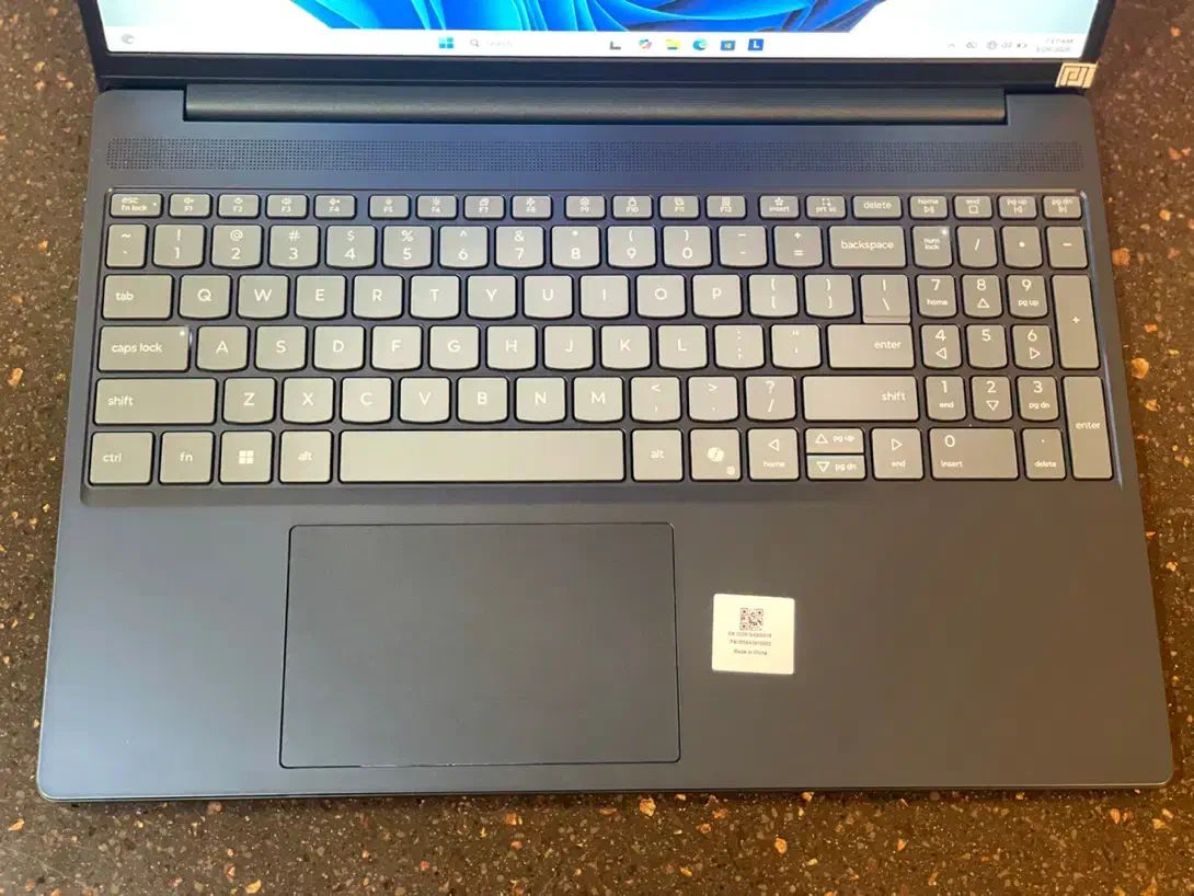 Lenovo -ideapad|رایانه همراه|تهران, فلسطین (میدان انقلاب)|دیوار