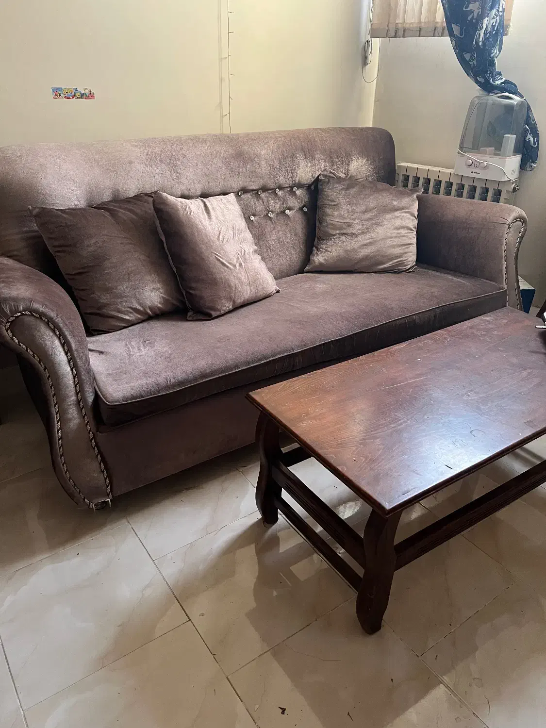 کاناپه سه نفره و میز|مبلمان خانگی و میز عسلی|اصفهان, جلفا|دیوار