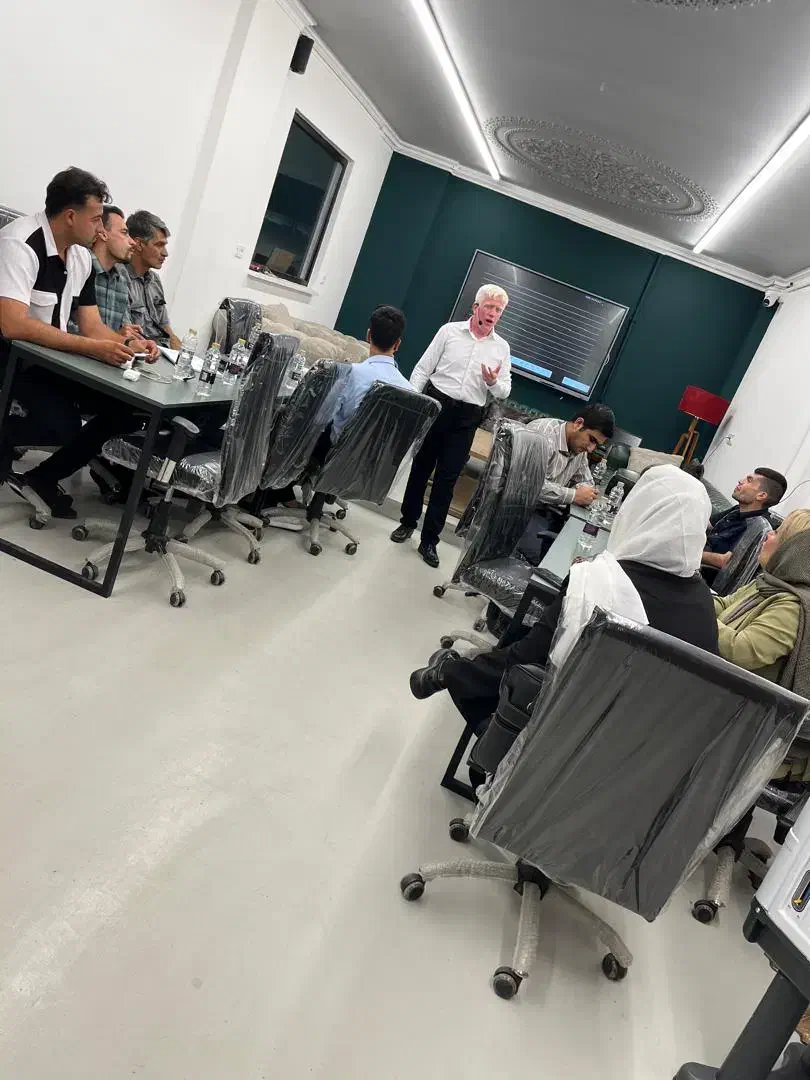 مشاوره و آموزش هوش مصنوعی - کسب‌وکارها فریلنسر ها|خدمات آموزشی|یزد, |دیوار