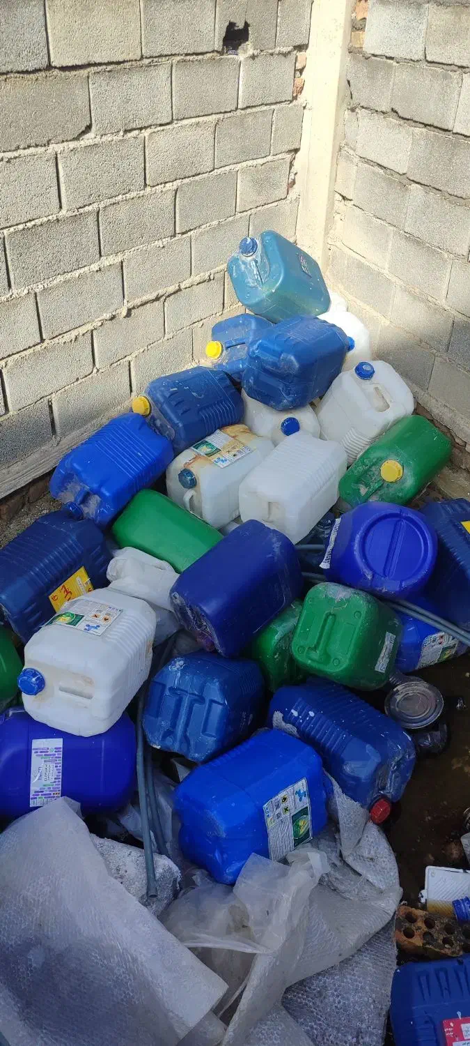 گالن ۲۰ لیتری|ظروف نگهدارنده، پلاستیکی، یک‌بارمصرف|بندر ترکمن, |دیوار