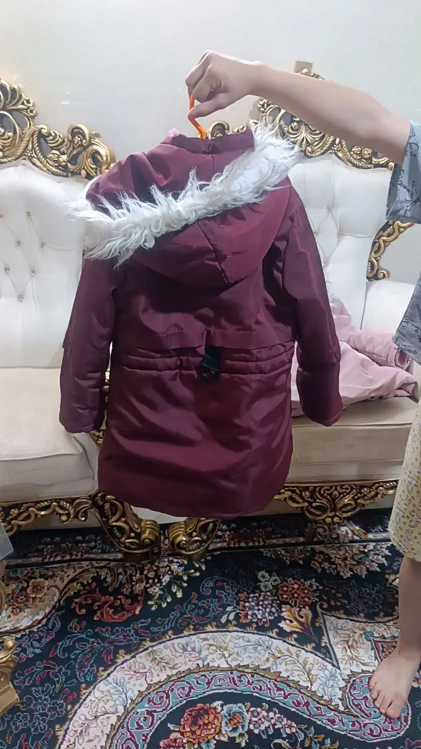 2عدد کاپشن دخترانه تمیز و سالم درحد نو.فولادشهر|لباس|فولادشهر, B5|دیوار