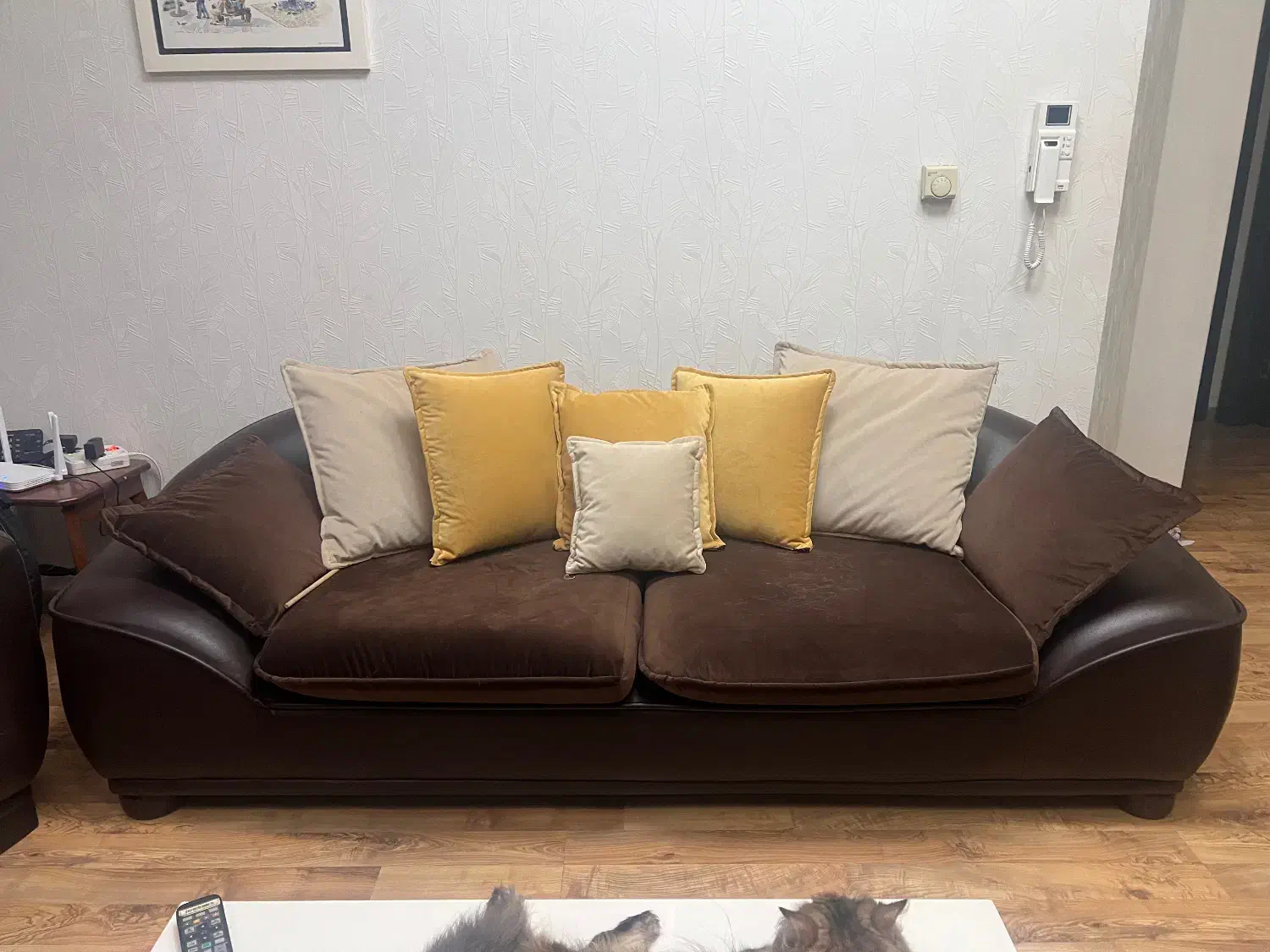 مبلمان ترک هفت نفره|مبلمان خانگی و میز عسلی|رشت, بلوار گیلان|دیوار