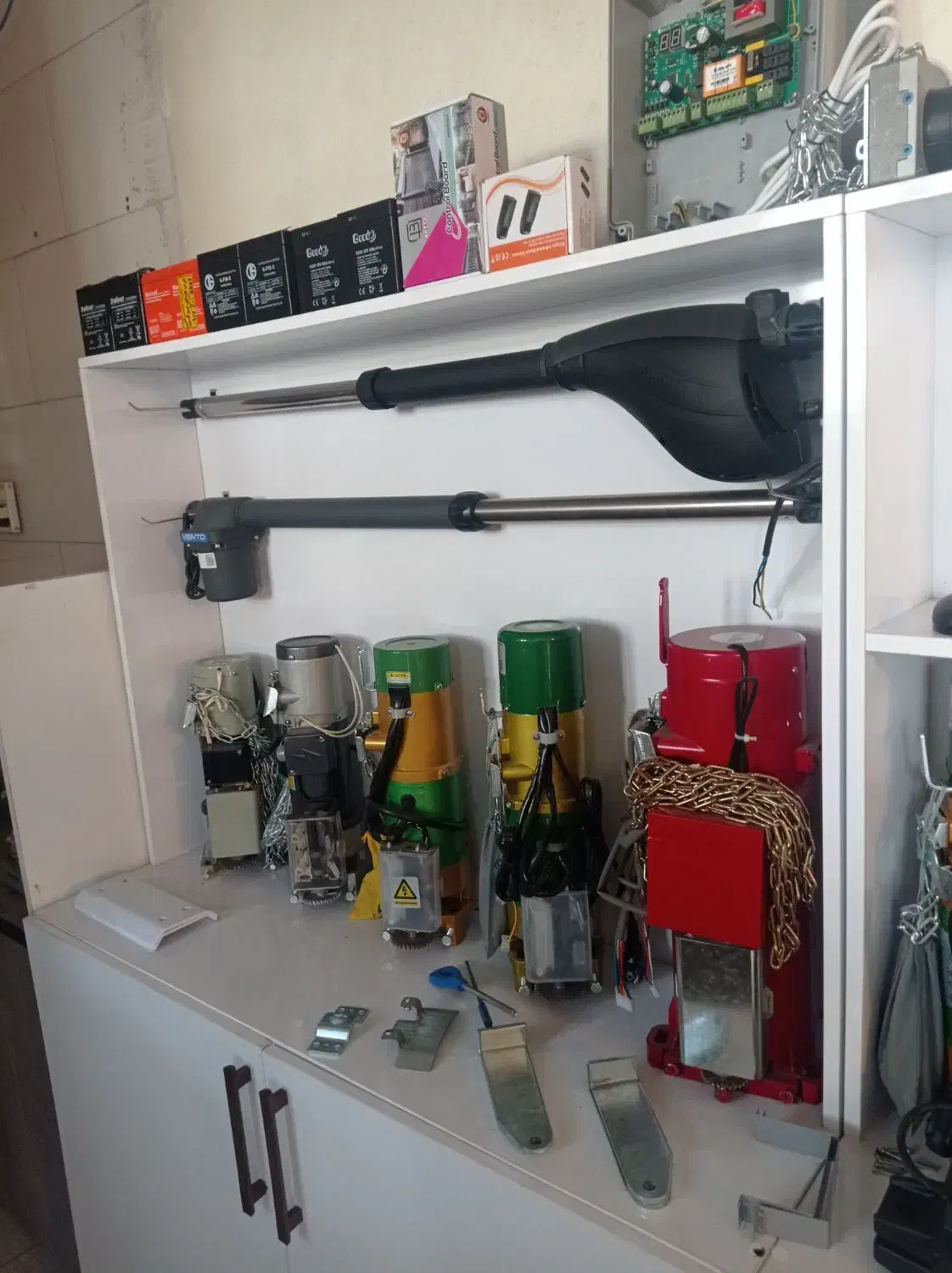 فروش اقساط درب برقی.تعمیر جک درب برقی .در برقی|خدمات پیشه و مهارت|شیراز, سفیرشمالی|دیوار