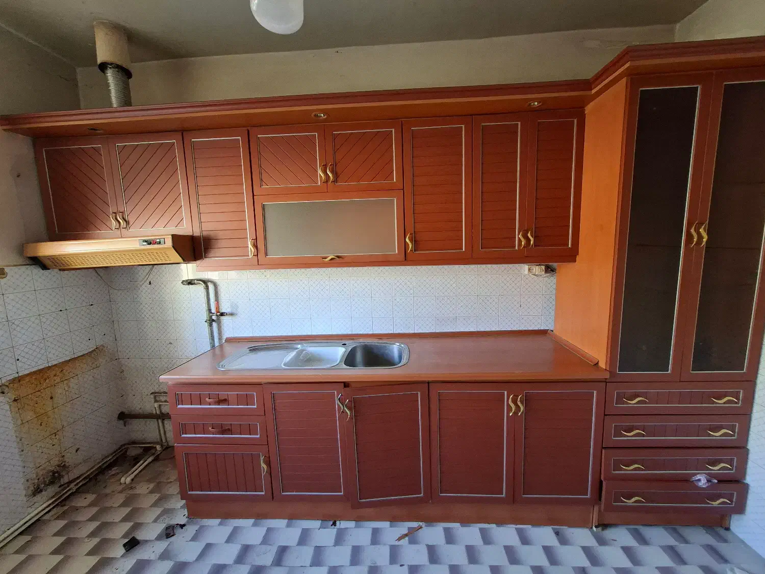 کابینت در حد نو سالم|مصالح و تجهیزات ساختمان|میاندوآب, |دیوار