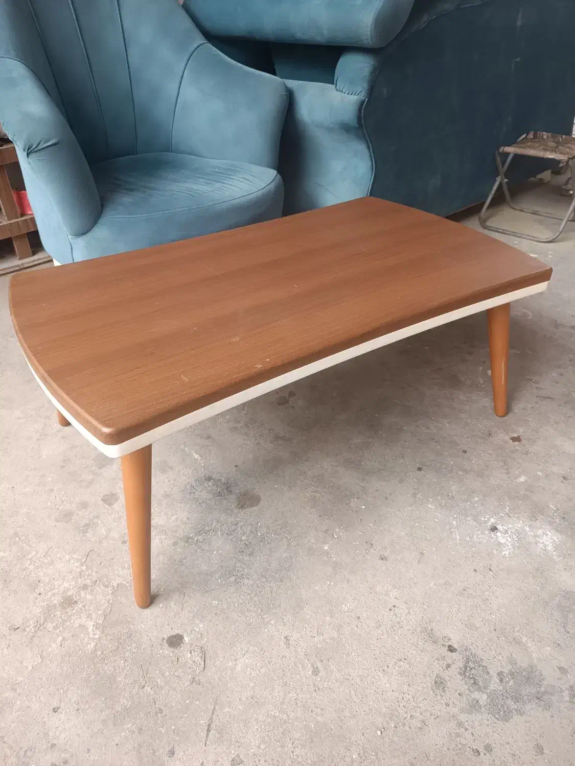 فروش میز عسلی کاملا سالم و نو|مبلمان خانگی و میز عسلی|خمام, |دیوار