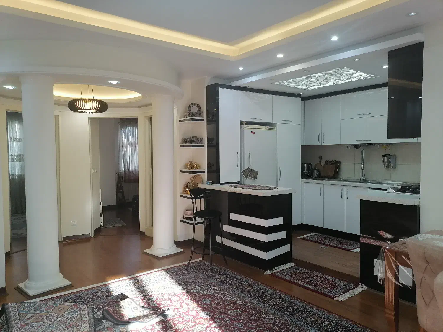 102 متری نوساز خوش نقشه غرق نور در کوچه برند|فروش آپارتمان|فیروزکوه, |دیوار