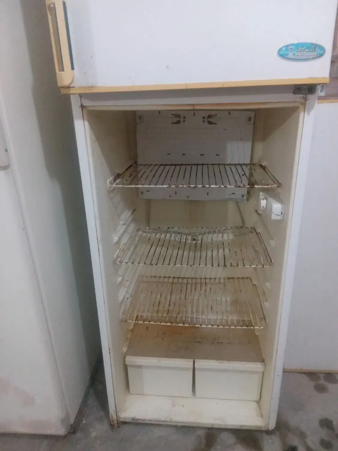 یخچال و فریزر آزمایش فقط فقط ۴ میلیون|یخچال و فریزر|گرگان, |دیوار