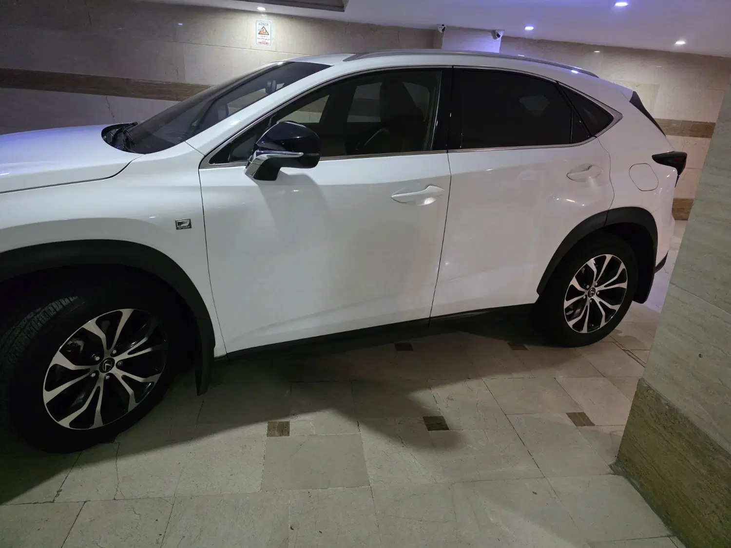 لکسوس nx200 fsport هفت کلید کانادا|خودرو سواری و وانت|تهران, مهران|دیوار