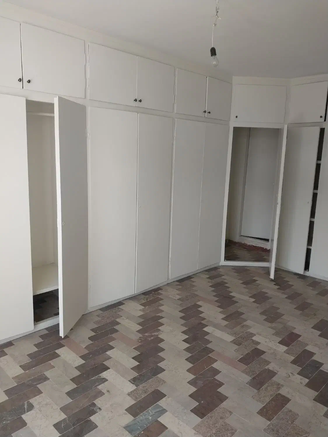 گاندی ۲۶۰ متر ۵ خواب تکواحدی