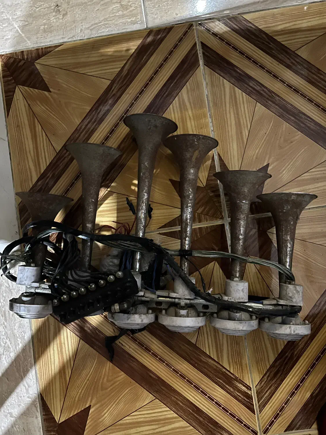 بوق پاکستانی ۶لول کار کرده|قطعات یدکی و لوازم جانبی|ماکلوان, |دیوار