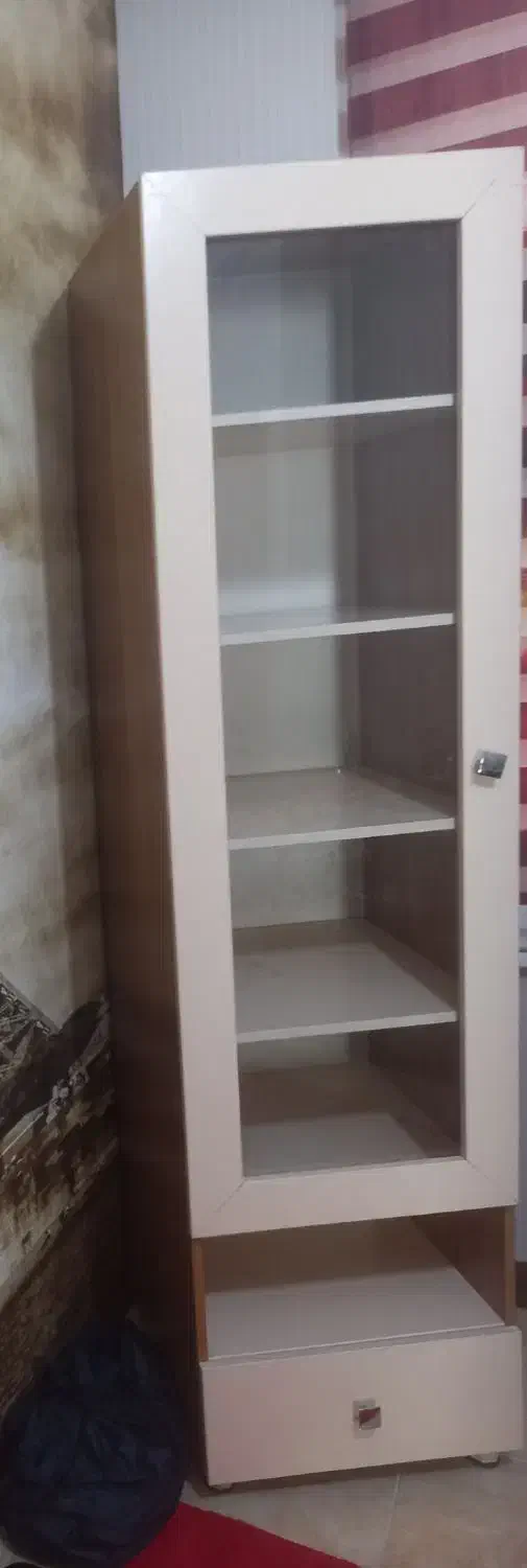 دوعدد کمد بچه یکی ویترین ویکی برای لباس|بوفه، ویترین، کنسول|محمدشهر, همایون ویلا|دیوار