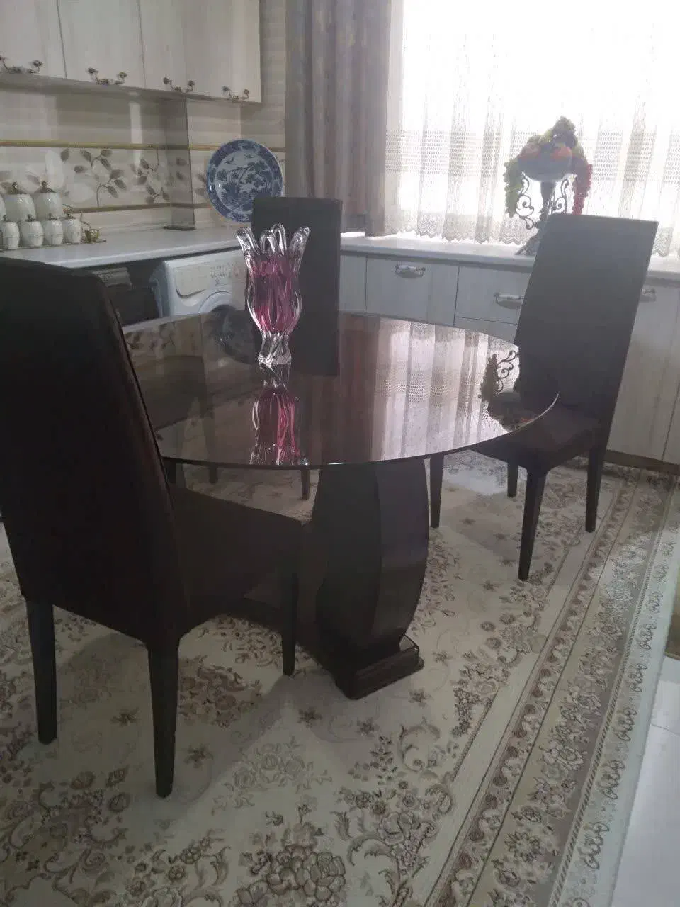 میز نهار خوری گرد سالم هیچ خطی نداره|میز و صندلی غذاخوری|تهران, جوادیه تهرانپارس|دیوار