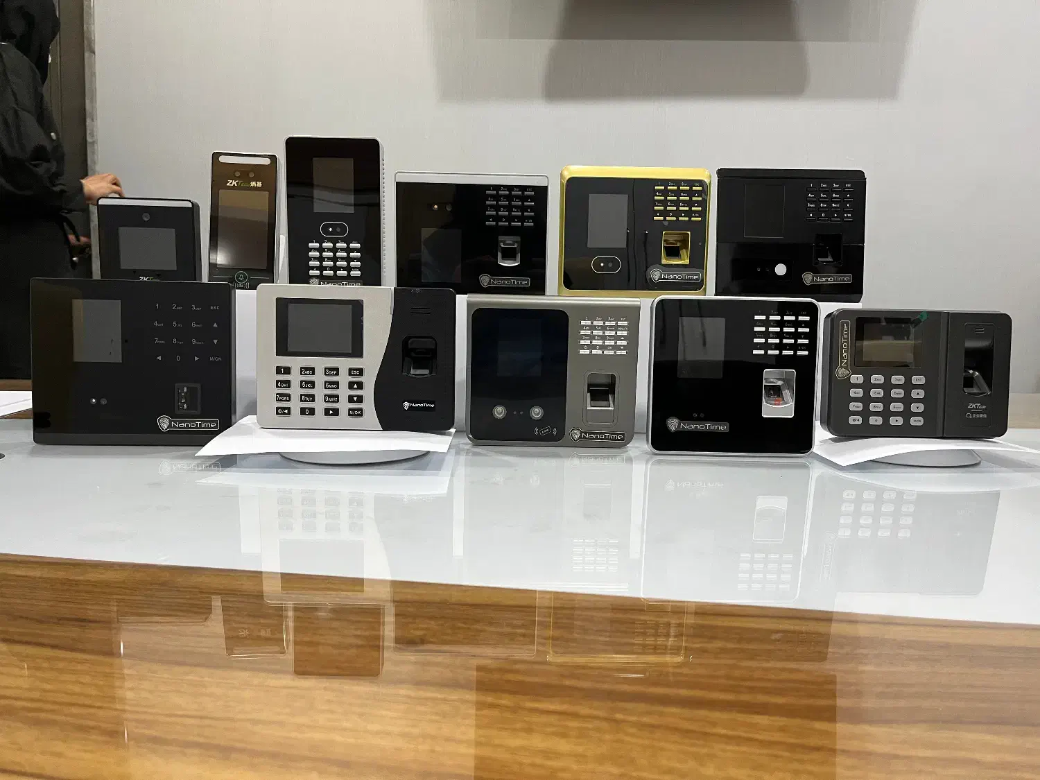 حضور و غیاب نانوتایم با نرم‌افزار حرفه‌ای رایگان|دفتر کار|اصفهان, احمدآباد|دیوار