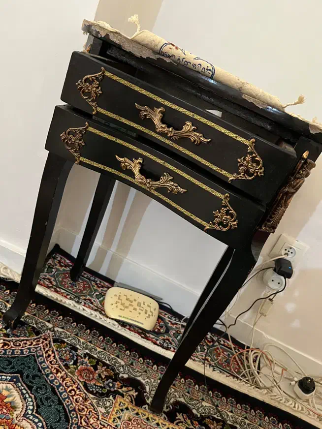 میز تلفن دو کشو رنگ مشگی|میز تلفن|رباط‌کریم, رباط‌کریم|دیوار