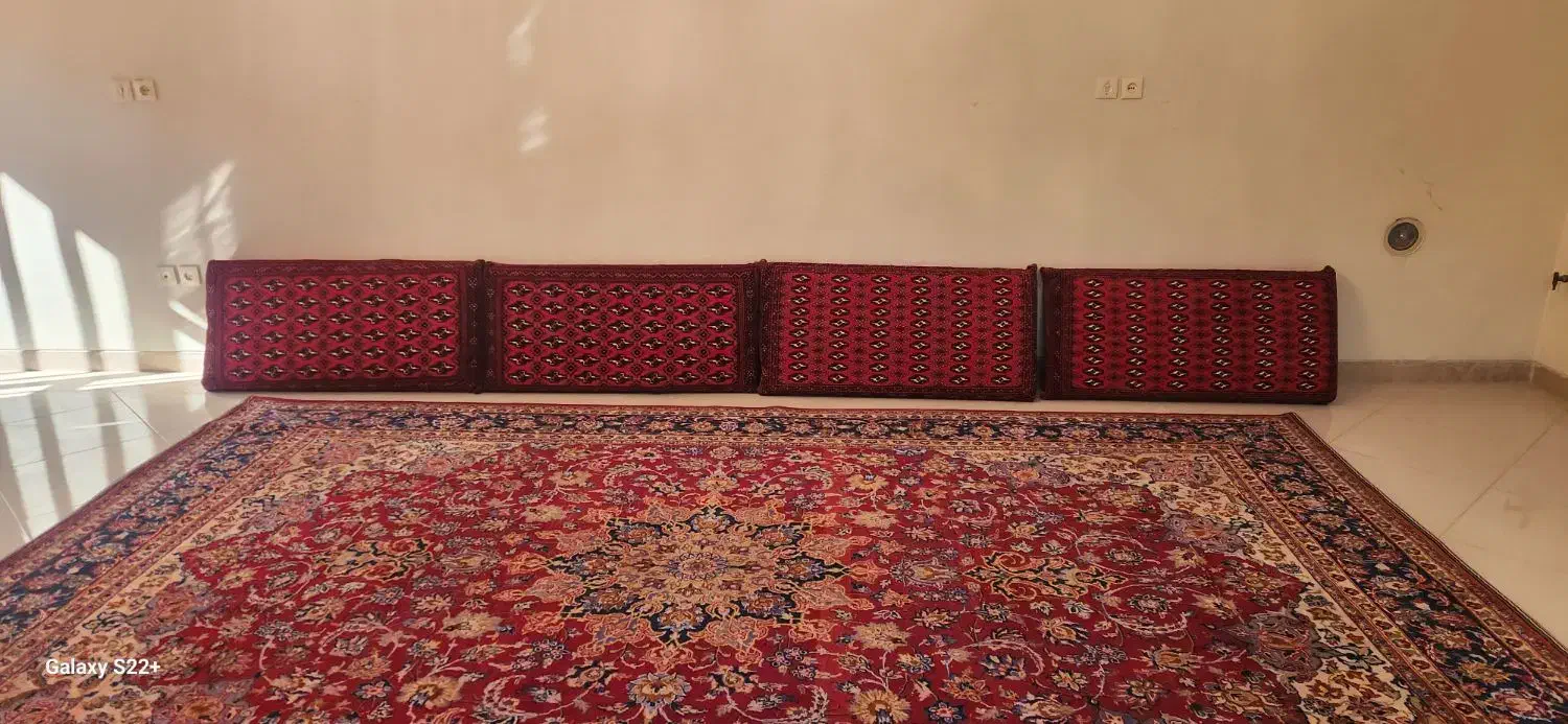 مخته|پشتی|اصفهان, سرچشمه|دیوار