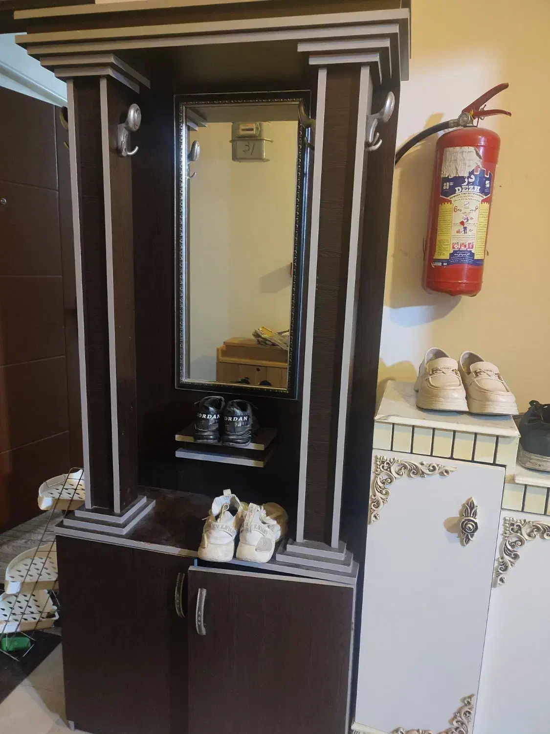 جاکفشی|جاکفشی، کمد، دراور|سهند, |دیوار