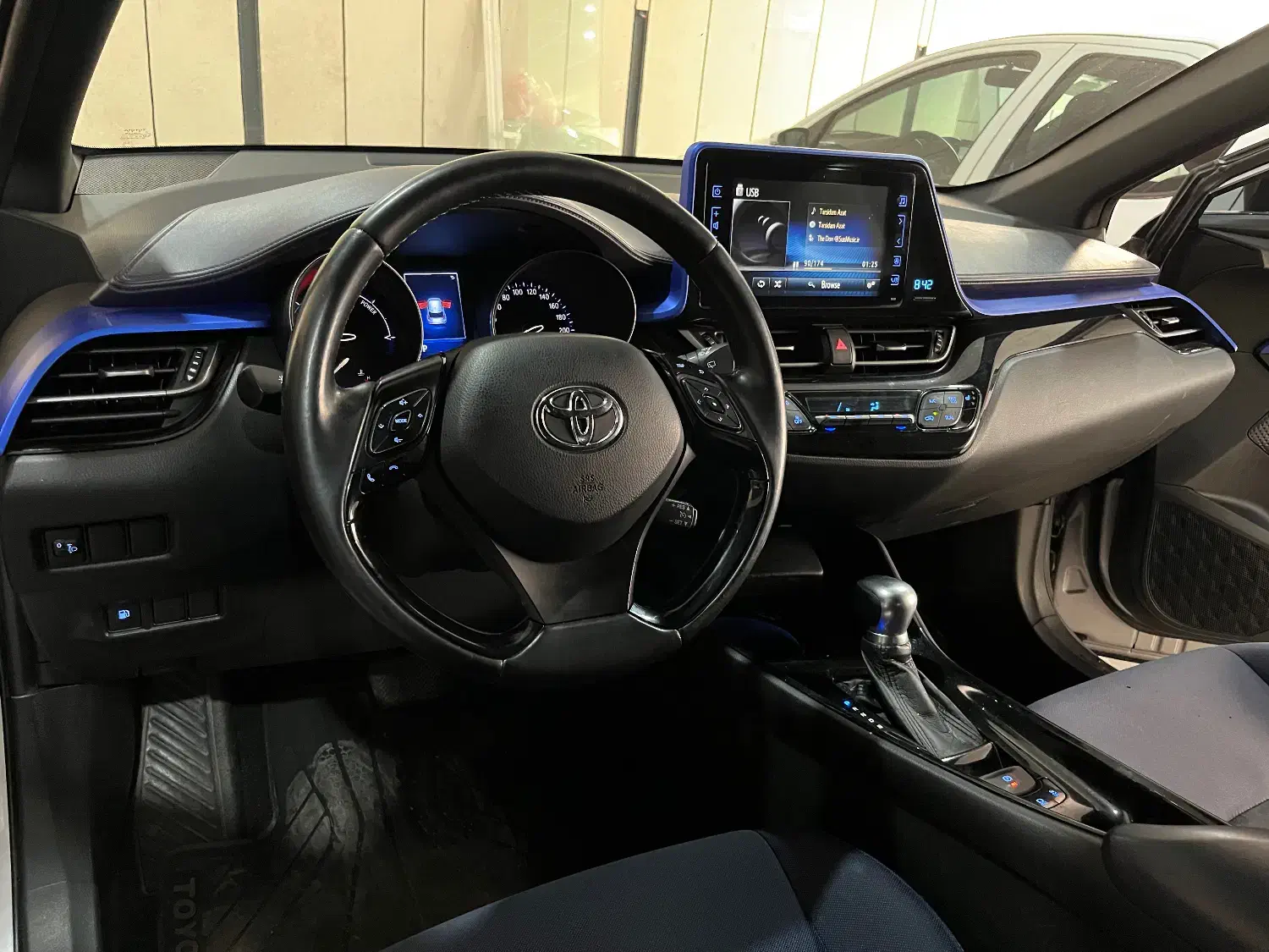 تویوتا chr 2017|خودرو سواری و وانت|شیراز, فرهنگ شهر|دیوار