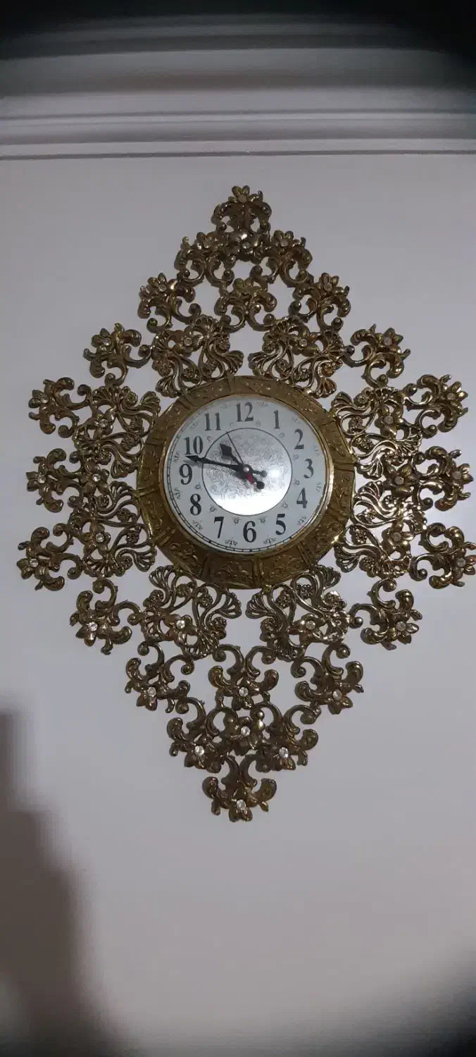 گلدان وساعت برنزی|صنایع دستی و سایر لوازم تزئینی|تهران, سلسبیل جنوبی|دیوار