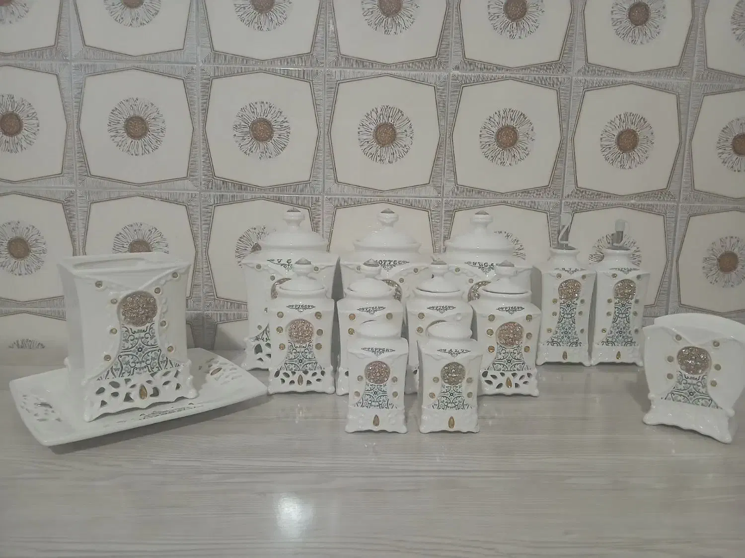 جا ادویه ای|ظروف نگهدارنده، پلاستیکی، یک‌بارمصرف|ارومیه, |دیوار