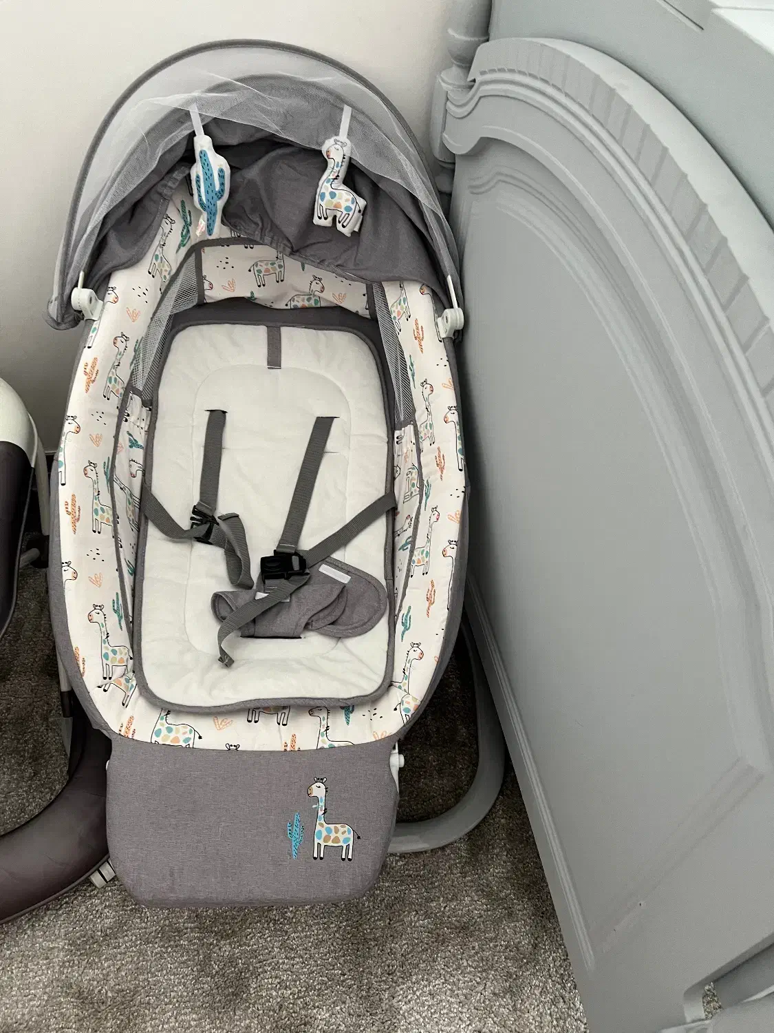 گهواره برقی ماستلا در حد نو|تخت و صندلی بچه|قائم‌شهر, |دیوار