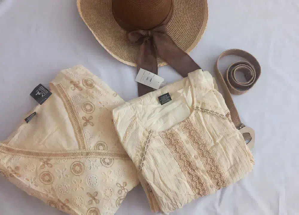 لباس ساحلی|لباس|سلماس, |دیوار