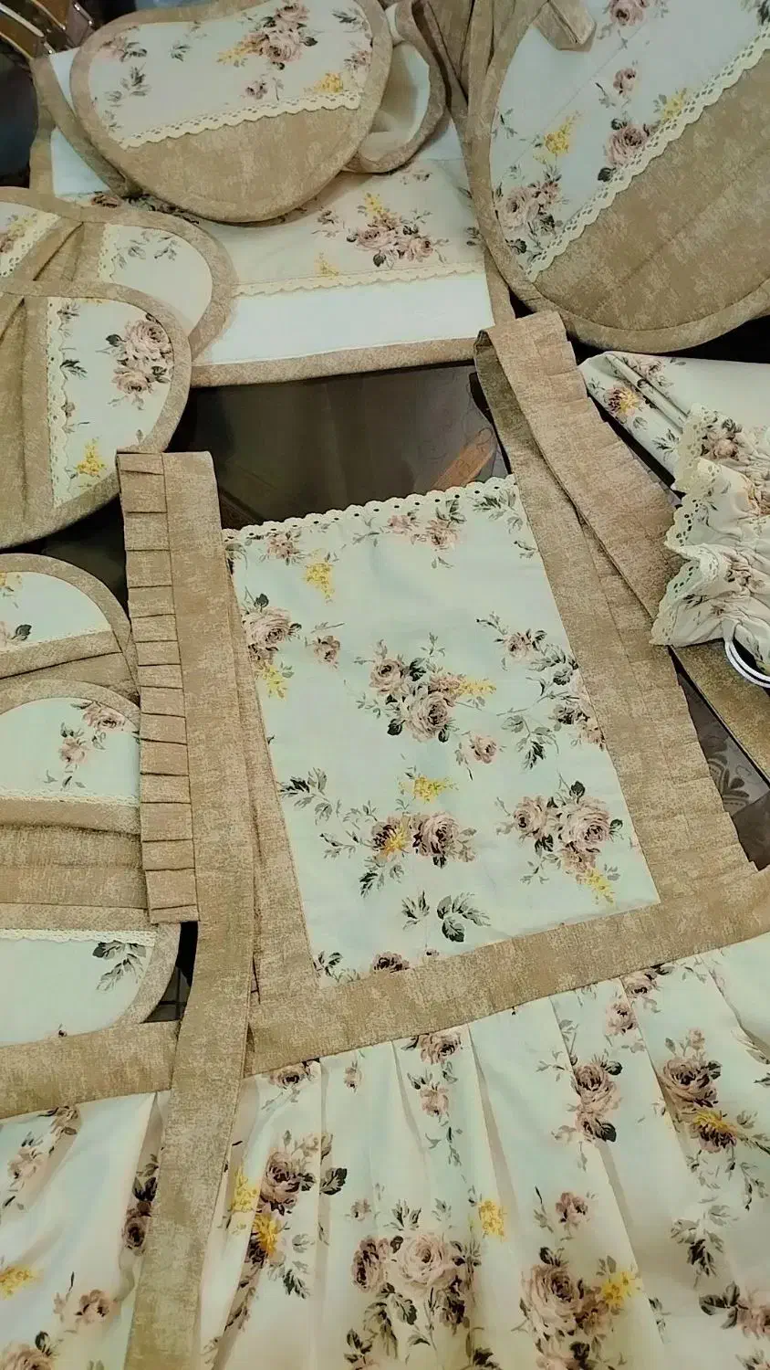 سرویس آشپزخانه عروس|سفره، حوله، دستمال آشپزخانه|اراک, |دیوار