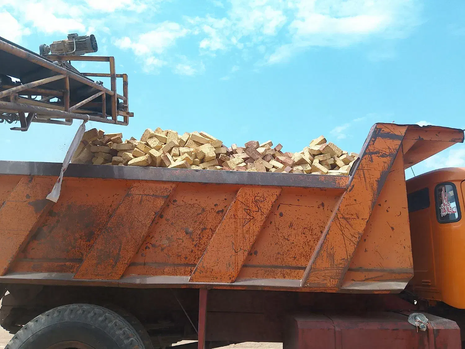 اجر فشاری مستقیم از کوره بدون واسطه با چک|مصالح و تجهیزات ساختمان|نوشین شهر, |دیوار