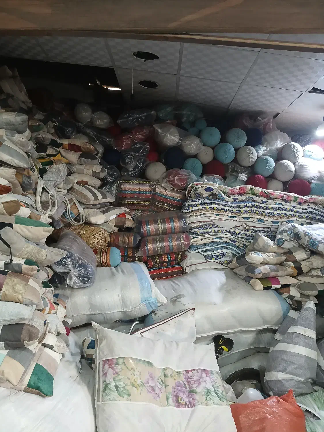 بالش کوسن زیرقیمت تولید40هزار|رختخواب، بالش، پتو|محمدشهر, محمدشهر|دیوار