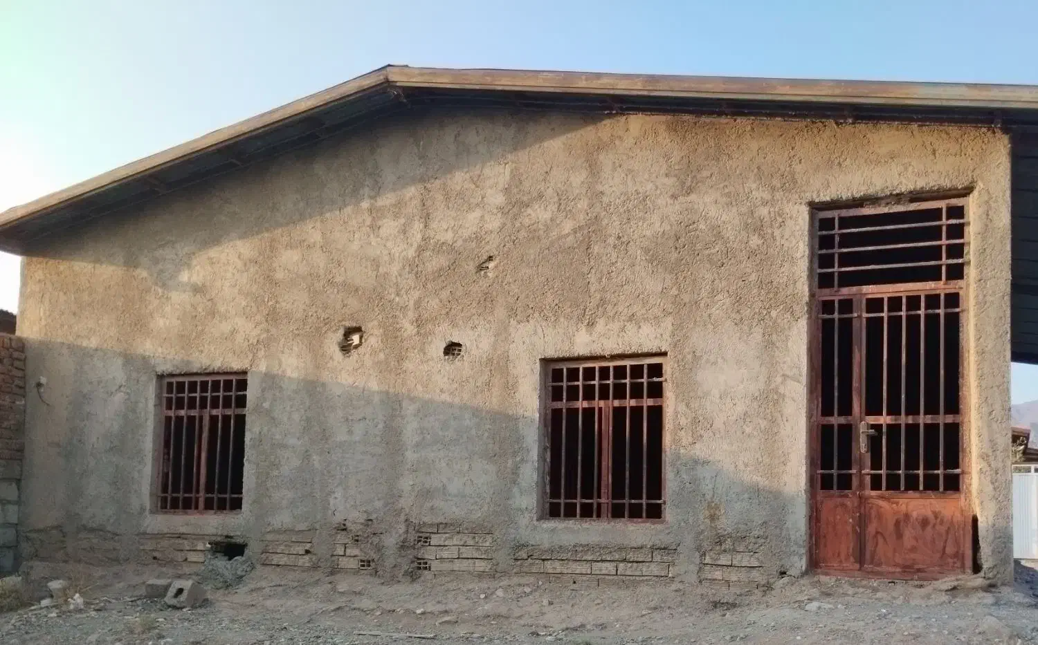 خونه ویلا (ریحان شهر پنج کیلومتری زرند)|فروش خانه و ویلا|زرند, |دیوار