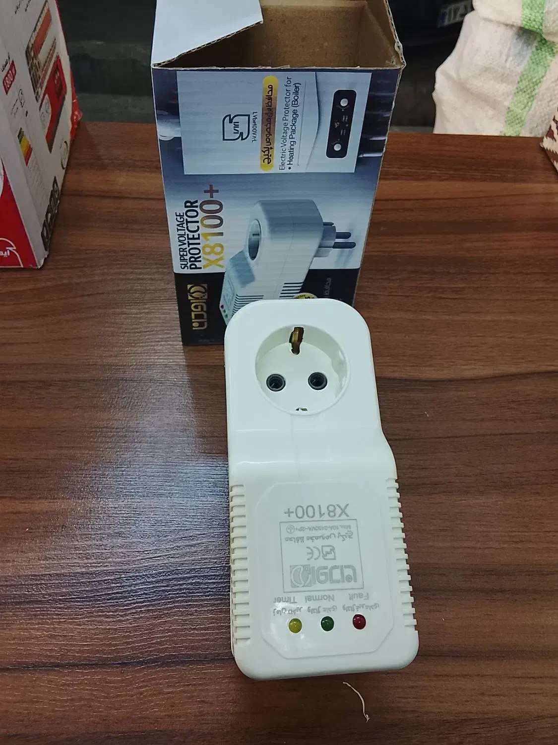 محافظ برق|صوتی و تصویری|رودهن, |دیوار