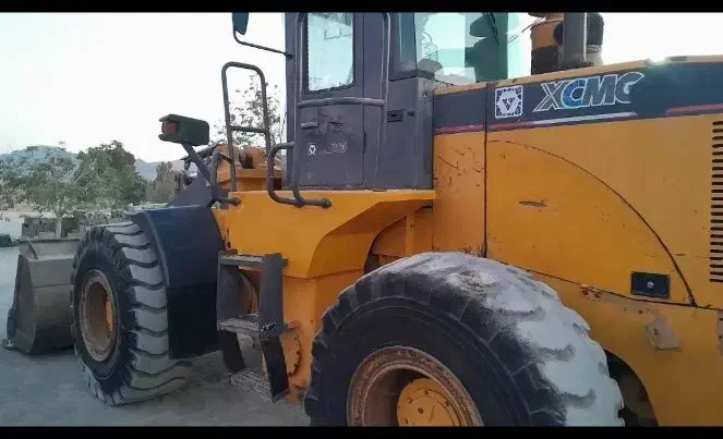 لودر ایکس سی ام جی ۲۰۱۱ گیربکس برقی|خودرو سنگین|کرمان, |دیوار