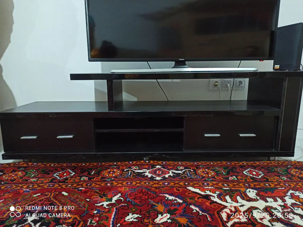 میز تلویزیون چوبی و سالم|میز تلویزیون|میانه, |دیوار