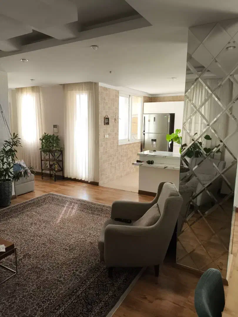 ۱۰۰متر ۲خوابه میدان کاج فول امکانات