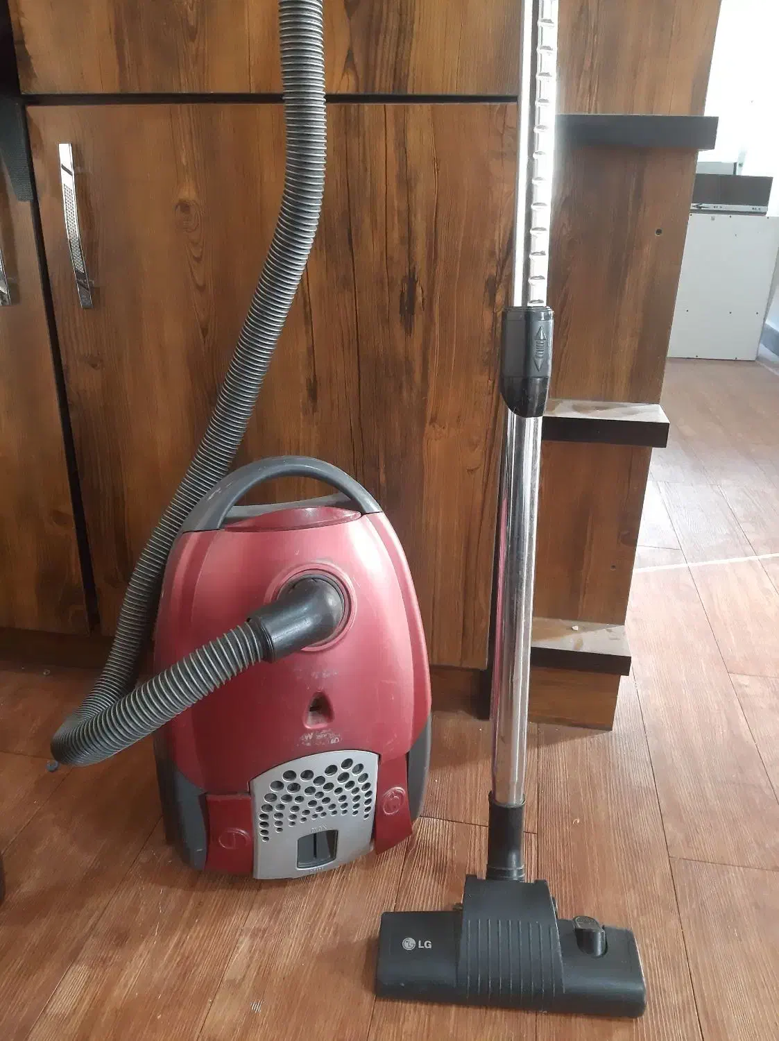 جاروبرقی|جاروبرقی، جارو شارژی، بخارشو|رشت, رودباری|دیوار