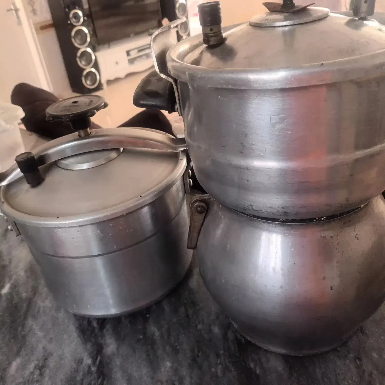 زودپز|ظروف پخت‌وپز|بوئین زهرا, |دیوار