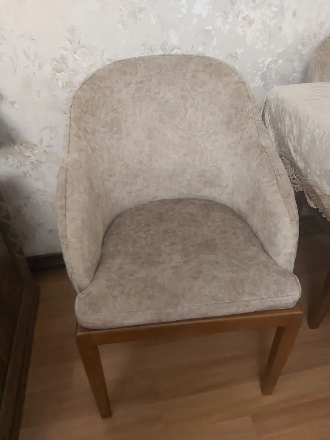 میز صبحانه خوری ۴ نفره|میز و صندلی غذاخوری|تبریز, |دیوار