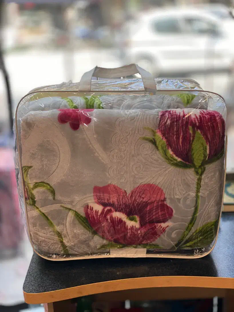 فروش ویژه پتوی نرمینه تک نفره|رختخواب، بالش، پتو|کاشان, پا نخل|دیوار