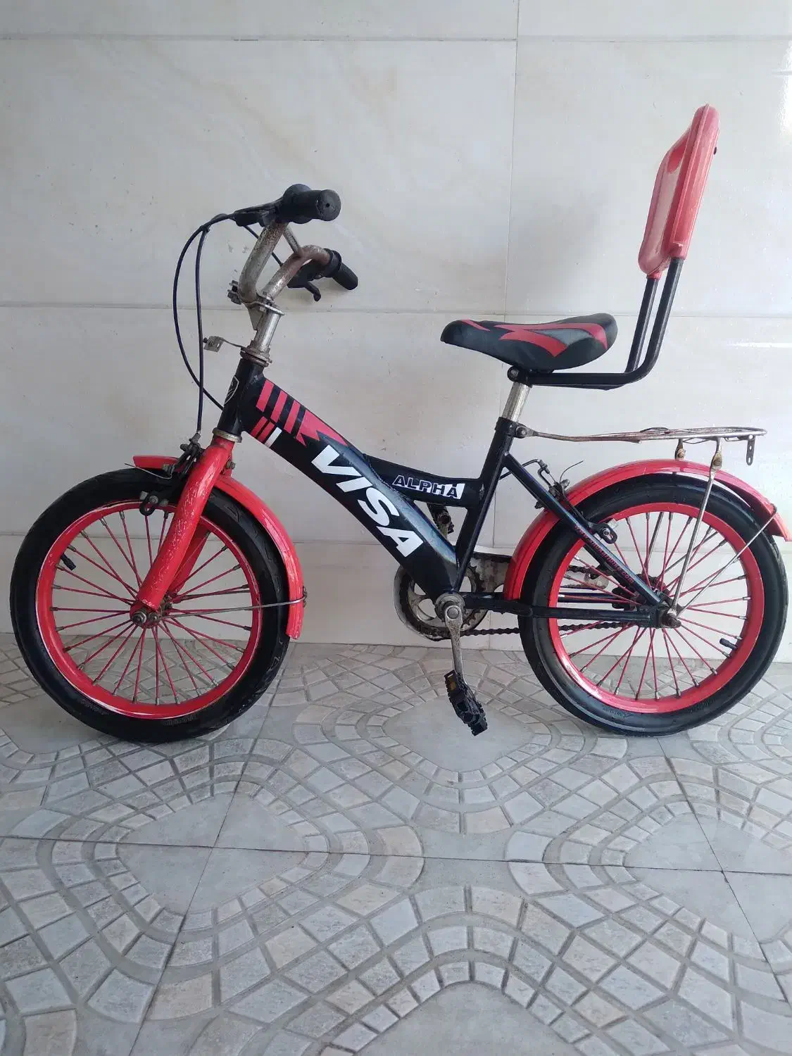 دوچرخه|دوچرخه، اسکیت، اسکوتر|سنگر, |دیوار