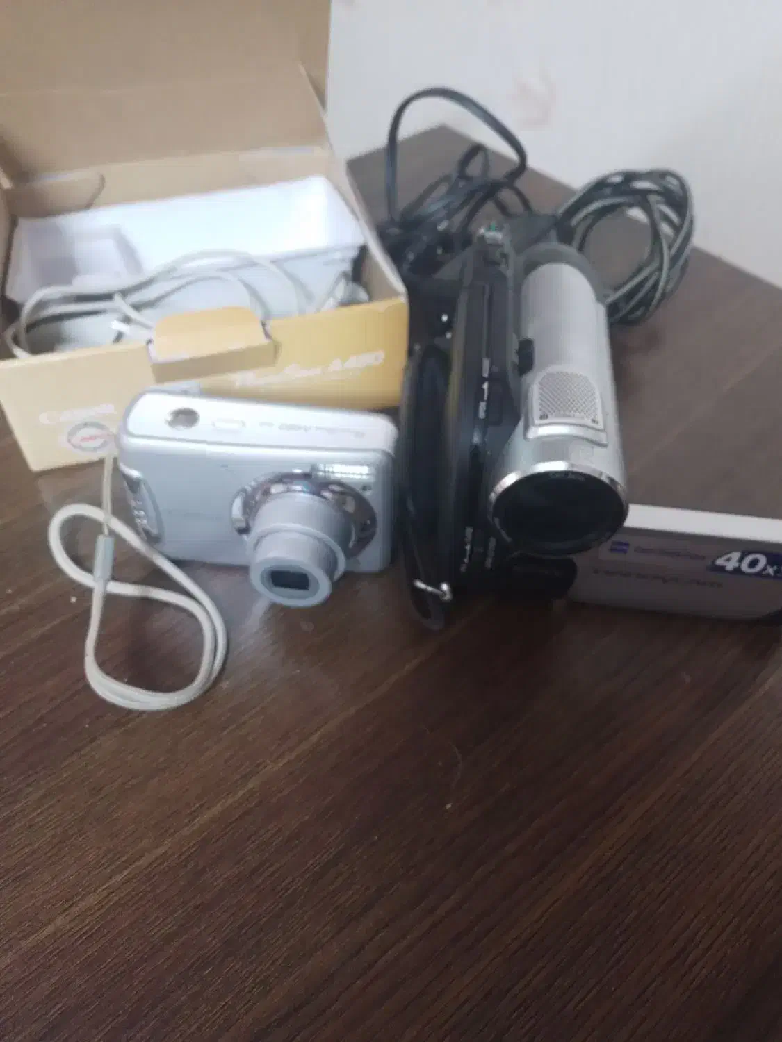 ۲عدوربین فیلم برداری سالم|دوربین عکاسی و فیلمبرداری|اصفهان, مشکین|دیوار