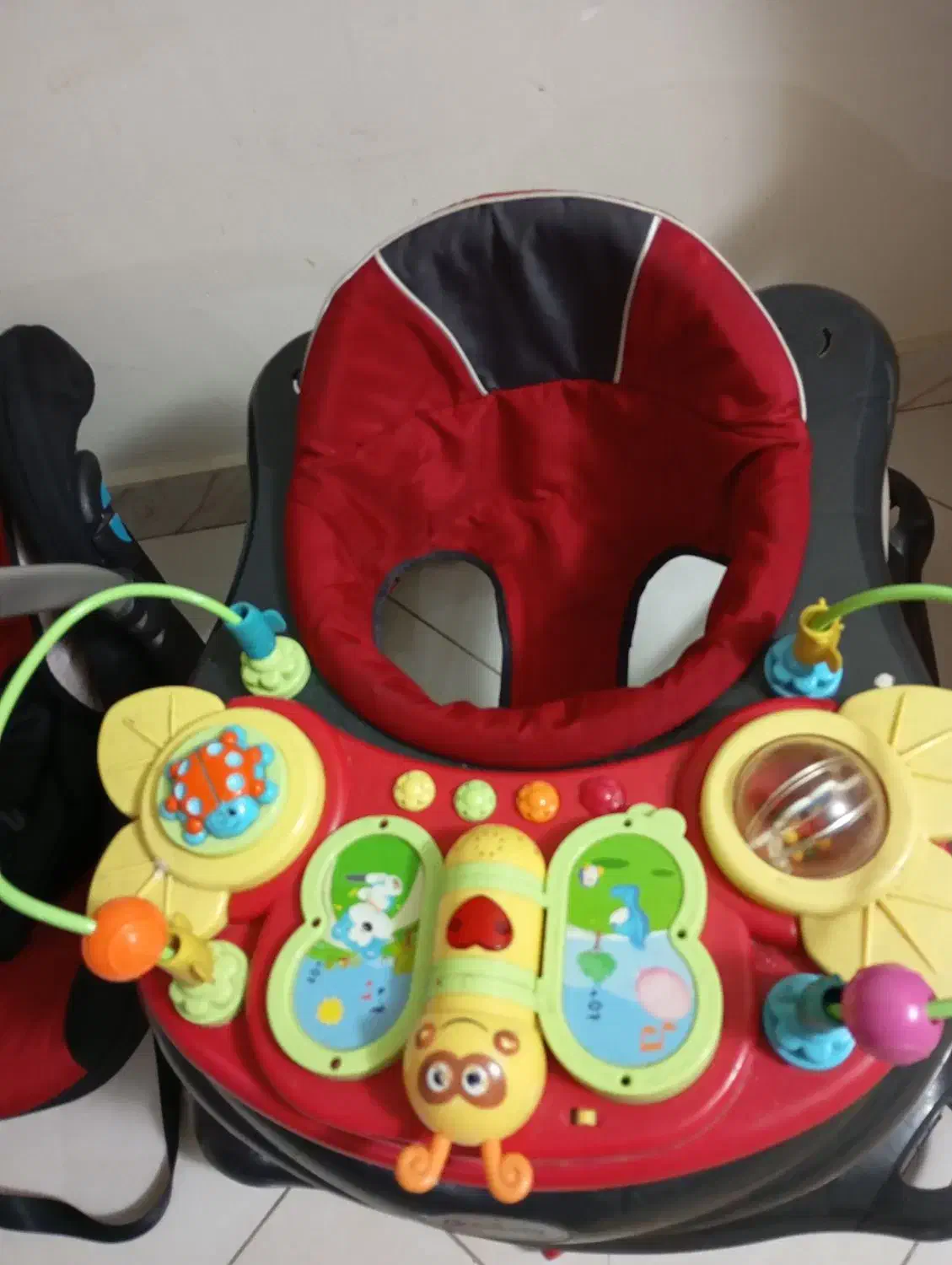 کریر و روروئک|کالسکه و لوازم جانبی|بومهن, |دیوار