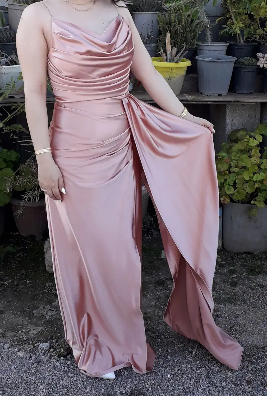 لباس مجلسی|لباس|کوچصفهان, |دیوار