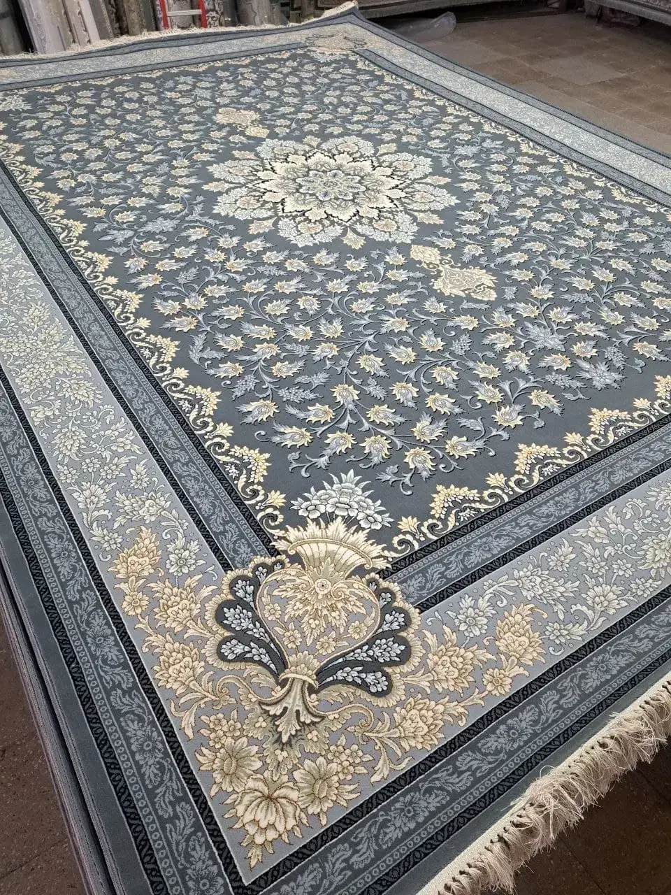 فرش 700 شانه|فرش|کاشان, زیدی|دیوار