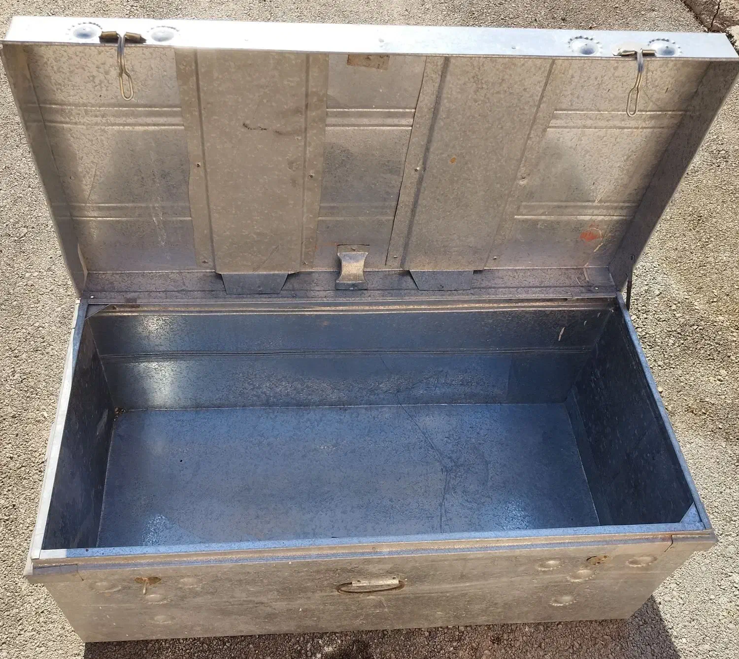 صندوقچه فلزی|صنایع دستی و سایر لوازم تزئینی|شیراز, شهرک مهدیآباد|دیوار