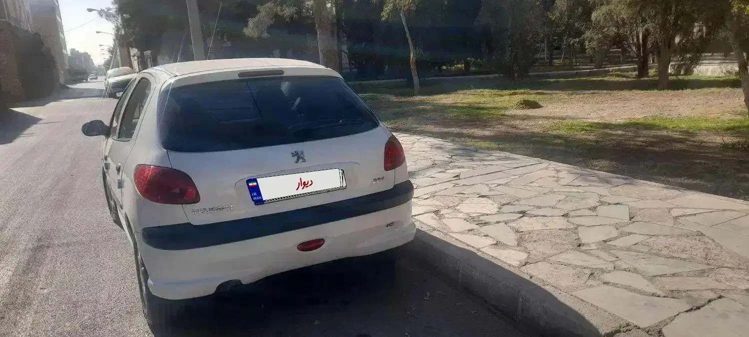 پژو ۲۰۶ نقد واقساط|خودرو سواری و وانت|اصفهان, پروین|دیوار