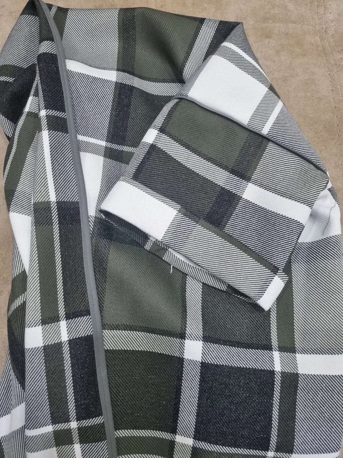 مانتو پشمی|لباس|بهبهان, |دیوار