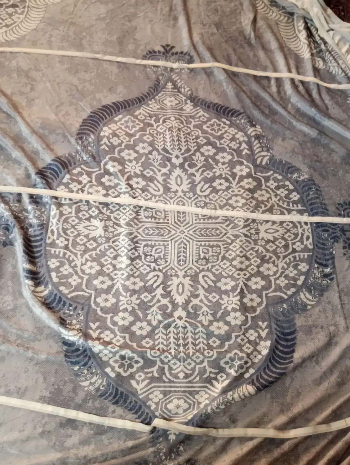 روفرشی|روفرشی|مشهد, هفت تیر (حافظ)|دیوار